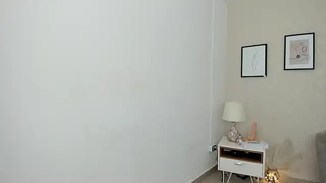 Snapshot of Hellen_coy chatting on February 7, 2025, 6:24 pm Hellen coy online show from February 7, 2025, 6:24 pm