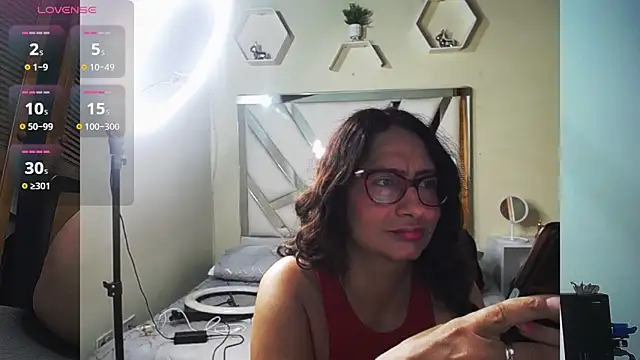 Snapshot of marilynetthan chatting on May 18, 2026, 1:49 pm marilynetthan online show from May 18, 2026, 1:49 pm