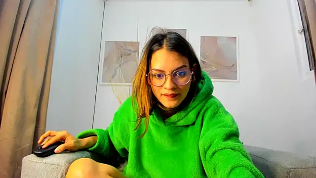 Angie Pirss online show from February 3, 2025, 5:18 am