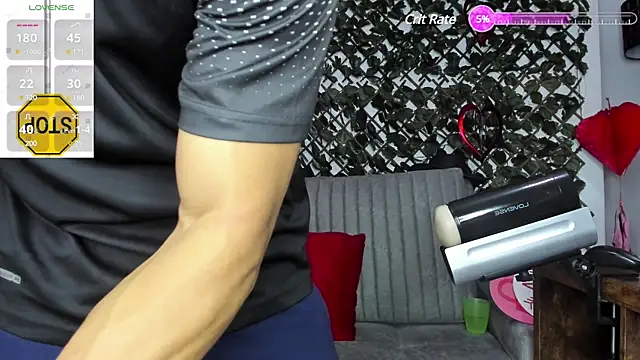 Snapshot of _EUFRATES_ chatting on February 19, 2025, 10:31 pm EUFRATES online show from February 19, 2025, 10:31 pm