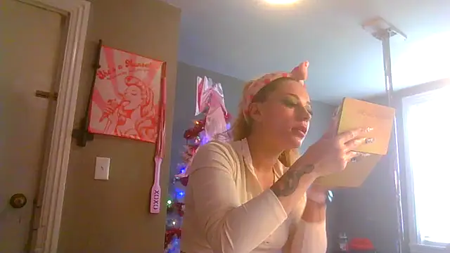 lexybabyxo online show from December 1, 2025, 1:23 pm