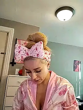 Snapshot of lexybabyxo chatting on January 19, 2026, 2:10 pm lexybabyxo online show from January 19, 2026, 2:10 pm