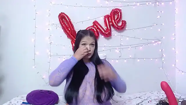 Snapshot of Nicol_Love0 chatting on February 24, 2025, 2:37 pm Nicol Love0 online show from February 24, 2025, 2:37 pm