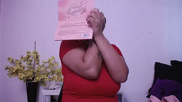 Snapshot of Nicol_Love0 chatting on February 18, 2026, 12:45 pm Nicol Love0 online show from February 18, 2026, 12:45 pm