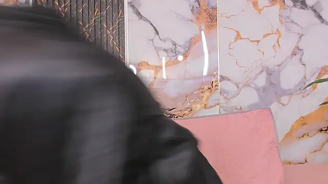 Snapshot of Alyson-a chatting on February 10, 2026, 1:21 pm Alyson-a online show from February 10, 2026, 1:21 pm