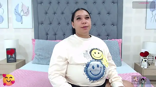 Snapshot of JoslinEvans chatting on October 3, 2025, 9:22 am JoslinEvans online show from October 3, 2025, 9:22 am