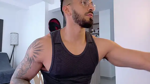 tony muscle online show from November 25, 2025, 8:31 pm