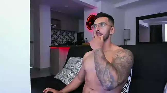 Snapshot of tony_muscle chatting on March 7, 2025, 2:46 am tony muscle online show from March 7, 2025, 2:46 am
