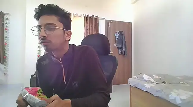 Snapshot of Prikrishi2024 chatting on January 4, 2025, 8:28 am Prikrishi2024 online show from January 4, 2025, 8:28 am