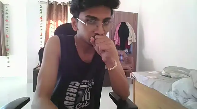 Snapshot of Prikrishi2024 chatting on February 13, 2025, 4:00 am Prikrishi2024 online show from February 13, 2025, 4:00 am