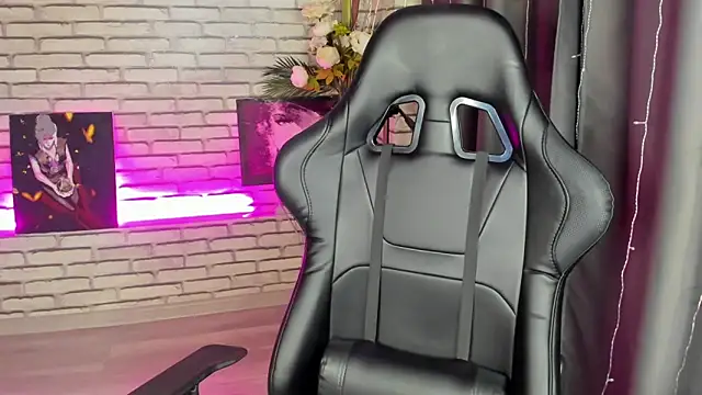 Snapshot of Tonya_Gray chatting on January 19, 2025, 1:21 am Tonya Gray online show from January 19, 2025, 1:21 am