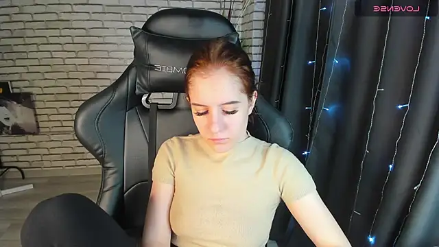 Snapshot of Tonya_Gray chatting on December 28, 2024, 4:19 am Tonya Gray online show from December 28, 2024, 4:19 am