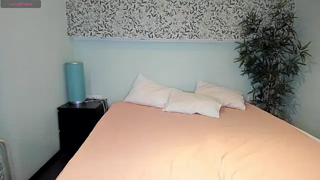 Miss you kiss online show from December 13, 2024, 8:20 am