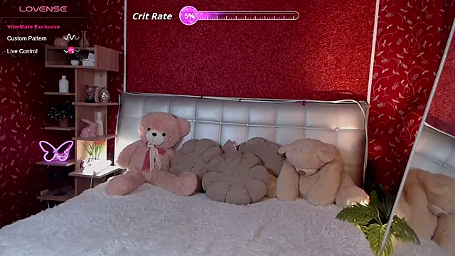 AuroraAksnesss online show from April 15, 2026, 7:03 am