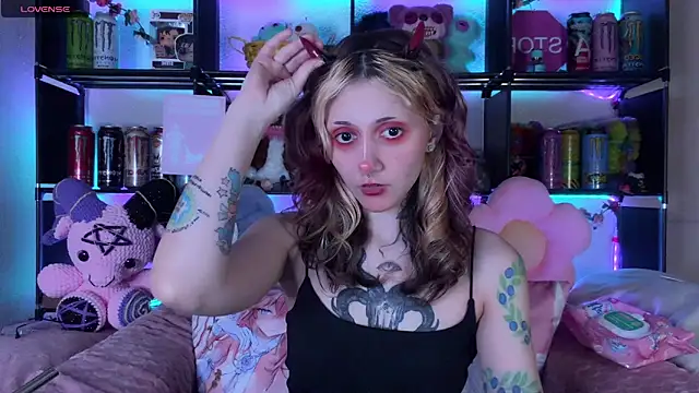  Devill Baby online show from May 28, 2026, 6:25 pm
