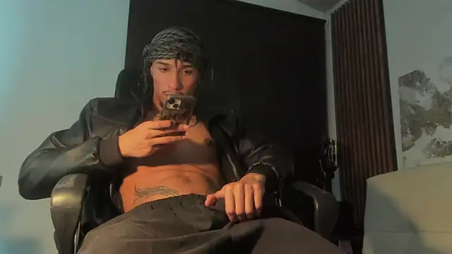 Snapshot of rafael_stone chatting on March 20, 2025, 7:25 am rafael stone online show from March 20, 2025, 7:25 am