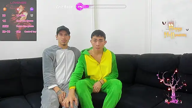 Snapshot of StrawwBoys chatting on November 6, 2025, 10:41 am StrawwBoys online show from November 6, 2025, 10:41 am