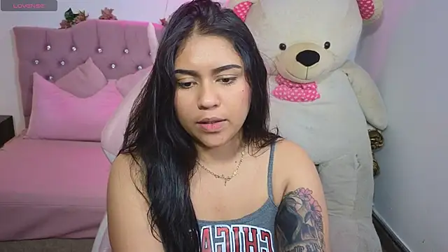 Snapshot of kendra_tay chatting on March 13, 2025, 9:43 am kendra tay online show from March 13, 2025, 9:43 am