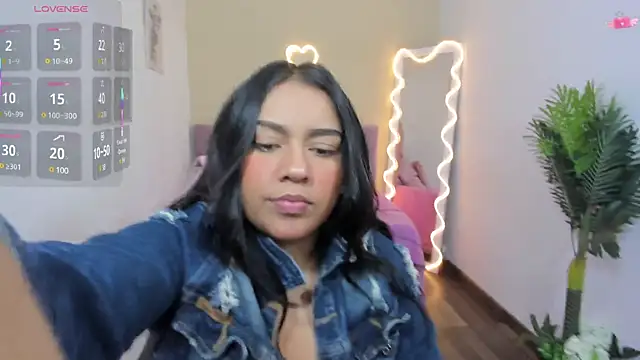 Snapshot of kendra_tay chatting on February 12, 2025, 3:07 am kendra tay online show from February 12, 2025, 3:07 am