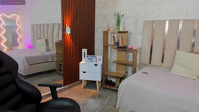 Snapshot of Daphnne_tay chatting on September 15, 2025, 3:29 am Daphnne tay online show from September 15, 2025, 3:29 am