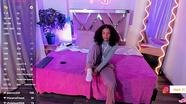 Snapshot of Daphnne_tay chatting on March 20, 2025, 3:02 am Daphnne tay online show from March 20, 2025, 3:02 am