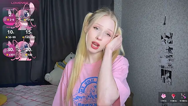 Snapshot of lisa_barbie chatting on February 7, 2025, 1:01 pm lisa barbie online show from February 7, 2025, 1:01 pm