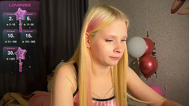 Snapshot of lisa_barbie chatting on December 14, 2024, 5:36 pm lisa barbie online show from December 14, 2024, 5:36 pm