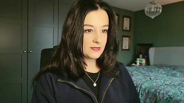 flatwhite0 online show from January 9, 2026, 9:27 am