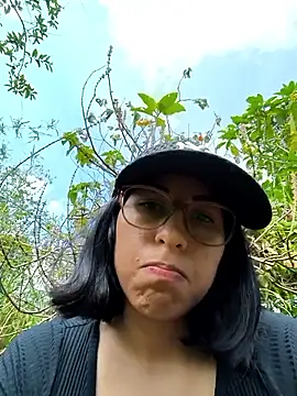 MirandaSingle online show from May 23, 2026, 2:49 pm