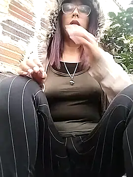 Snapshot of MirandaSingle chatting on February 16, 2026, 1:32 pm MirandaSingle online show from February 16, 2026, 1:32 pm