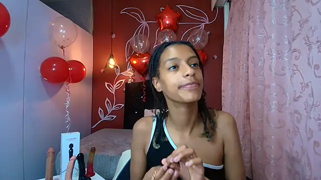 Zia Green online show from February 12, 2025, 12:12 pm