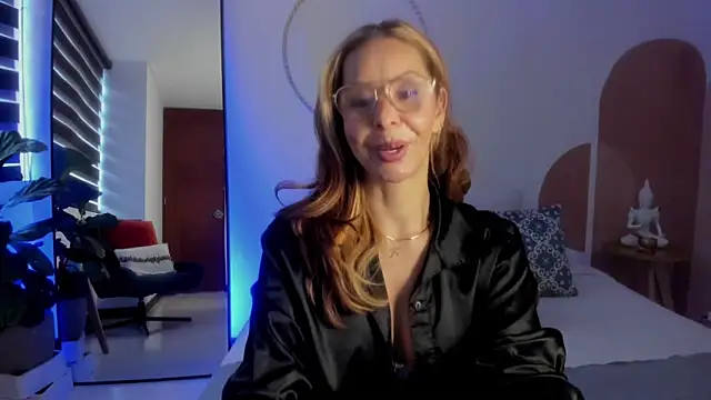 AvaCollinss online show from April 4, 2026, 12:56 pm