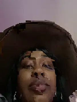 Snapshot of ebonycatlisaaaalime chatting on October 4, 2025, 9:11 am ebonycatlisaaaalime online show from October 4, 2025, 9:11 am