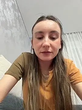 viviandaimond1 online show from January 12, 2026, 7:09 pm