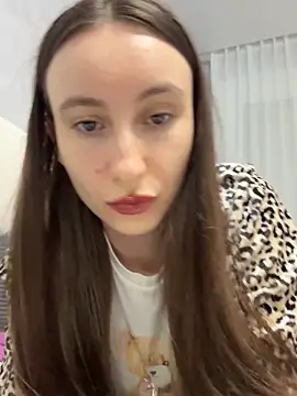 viviandaimond1 online show from October 6, 2025, 5:35 pm