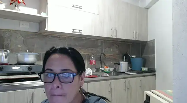 Snapshot of Antonella2_4 chatting on February 13, 2025, 3:50 am Antonella2 4 online show from February 13, 2025, 3:50 am