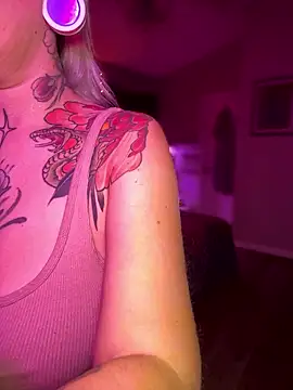 GoldieBakeman online show from January 7, 2026, 6:02 pm