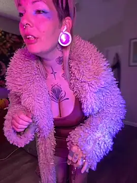 Snapshot of GoldieBakeman chatting on October 31, 2025, 6:48 pm GoldieBakeman online show from October 31, 2025, 6:48 pm