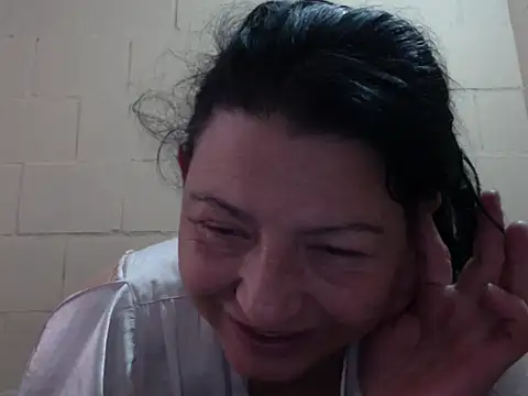 straichathot 08 online show from November 28, 2025, 7:03 pm