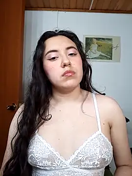 Snapshot of Emi_chik chatting on February 15, 2026, 10:25 am Emi chik online show from February 15, 2026, 10:25 am