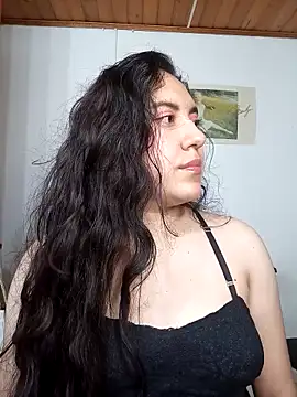 Snapshot of Emi_chik chatting on December 18, 2025, 9:58 am Emi chik online show from December 18, 2025, 9:58 am