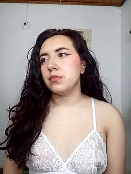 Emi chik online show from January 11, 2025, 10:51 am