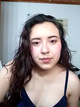 Emi chik online show from September 10, 2025, 11:42 am