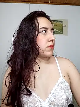 Emi chik online show from February 2, 2025, 2:27 am