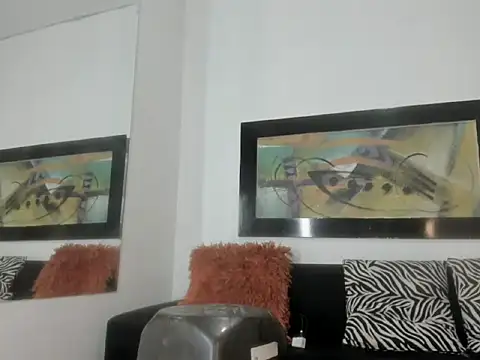 Snapshot of Eyleen_Santos chatting on October 16, 2025, 7:44 pm Eyleen Santos online show from October 16, 2025, 7:44 pm