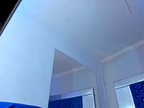 Snapshot of Eyleen_Santos chatting on October 31, 2025, 8:16 pm Eyleen Santos online show from October 31, 2025, 8:16 pm