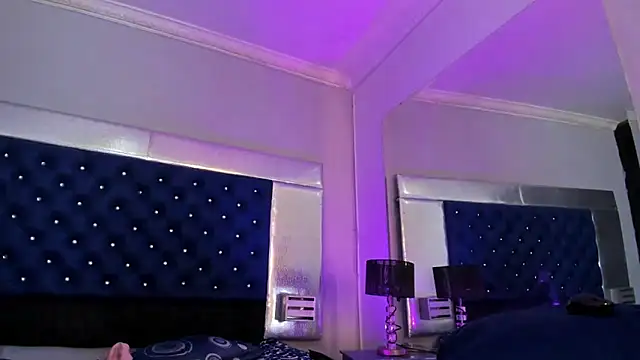 Snapshot of Eyleen_Santos chatting on December 13, 2025, 8:04 pm Eyleen Santos online show from December 13, 2025, 8:04 pm