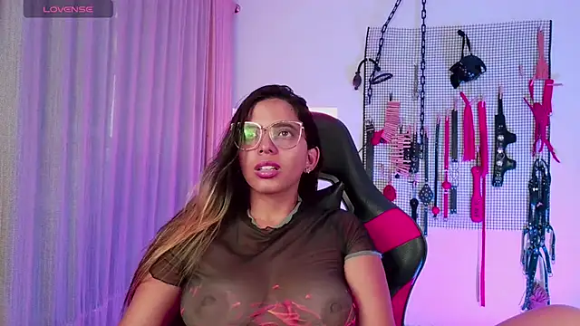 Snapshot of Megaan_Greey chatting on October 2, 2025, 2:42 pm Megaan Greey online show from October 2, 2025, 2:42 pm