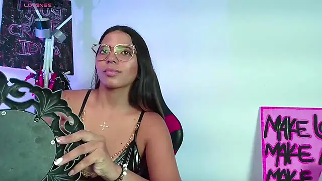 Snapshot of Megaan_Greey chatting on November 16, 2025, 10:24 pm Megaan Greey online show from November 16, 2025, 10:24 pm