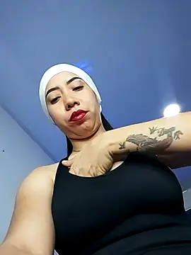 Snapshot of Sweet_hot_mia chatting on November 18, 2025, 1:25 pm Sweet hot mia online show from November 18, 2025, 1:25 pm